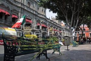 RESTRICCIÓN BANCAS . ZÓCALO