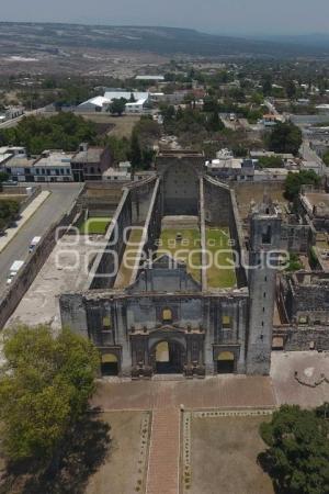 EX CONVENTO SANTIAGO . TECALI