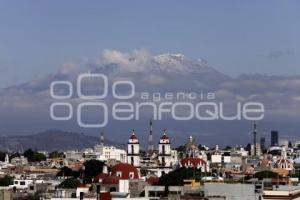 VOLCÁN POPOCATÉPETL . FUMAROLA