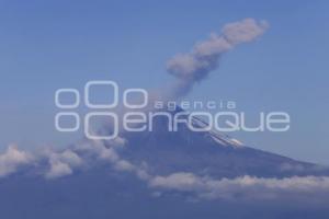 VOLCÁN POPOCATÉPETL . FUMAROLA