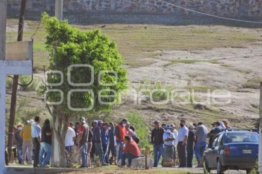 LOS ÁNGELES TETELA . BLOQUEO