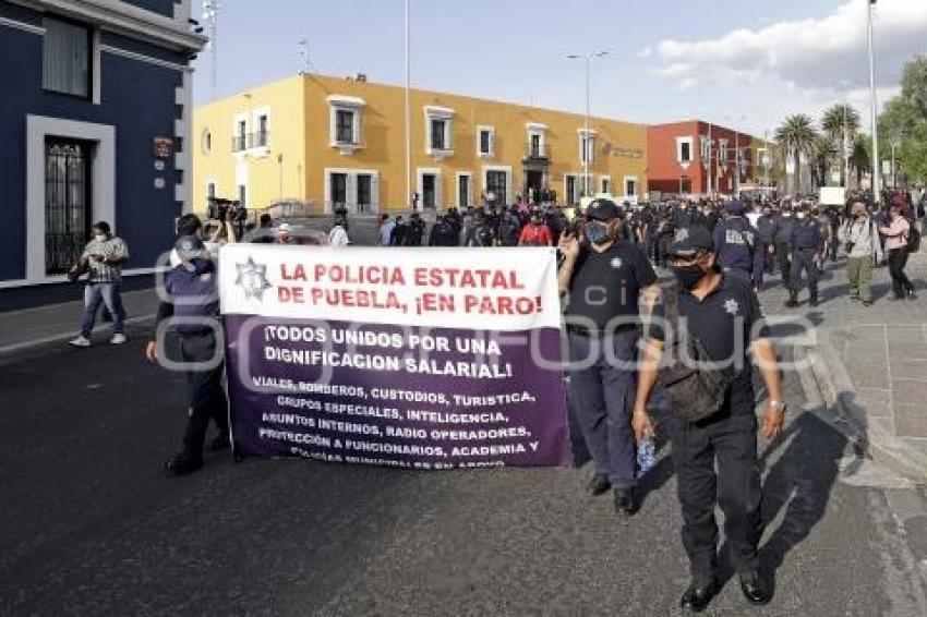 POLICÍA ESTATAL . MANIFESTACIÓN