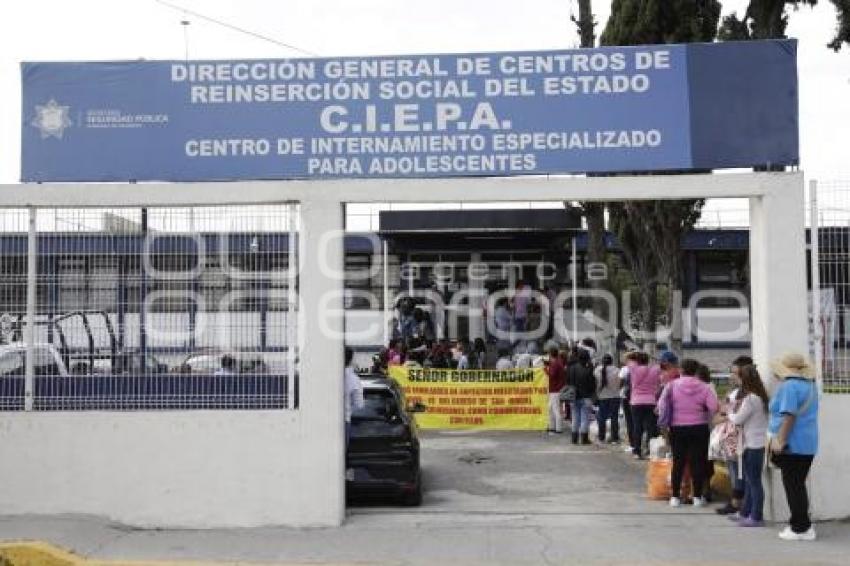 MANIFESTACIÓN . INTERNOS CIEPA