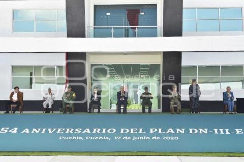 PRESIDENCIA . ANIVERSARIO PLAN DN-III-E