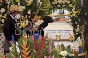 FUNERAL GARDENIA Y DULCE