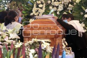 FUNERAL GARDENIA Y DULCE