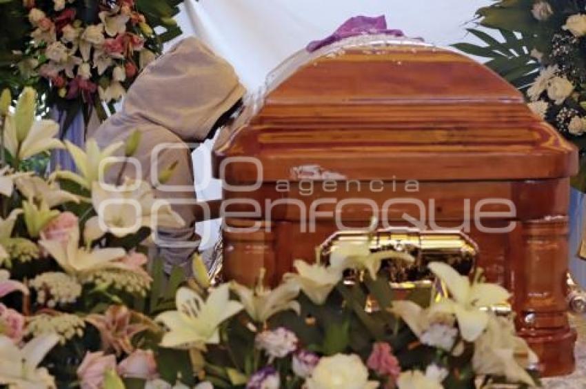 FUNERAL GARDENIA Y DULCE