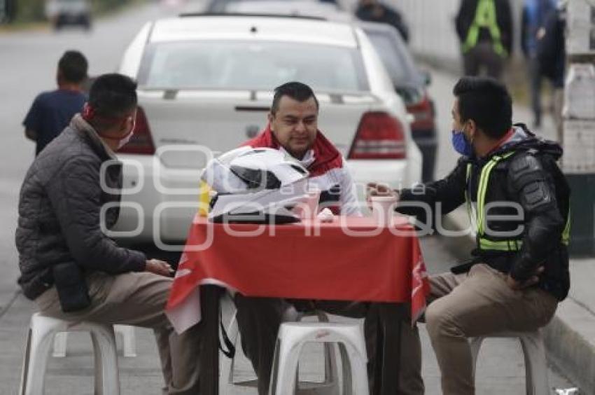 TRABAJADORES ZONA INDUSTRIAL