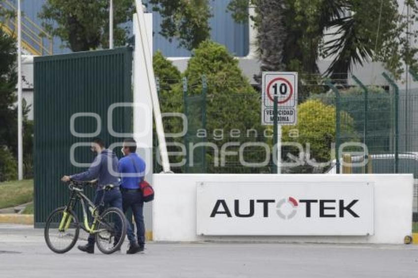 TRABAJADORES ZONA INDUSTRIAL