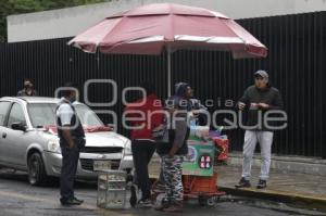 VENDEDORES DE COMIDA