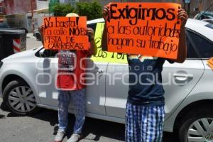 TEHUACÁN . BLOQUEO DE CALLE