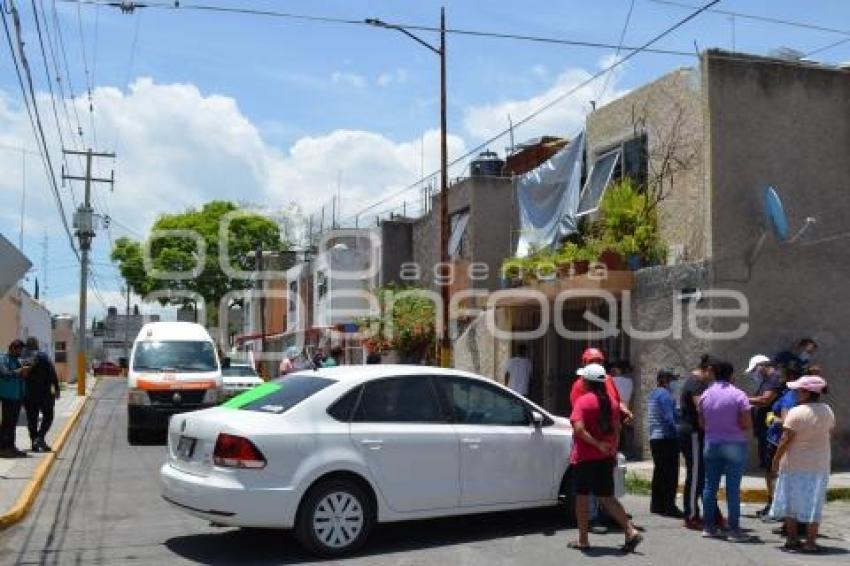 TEHUACÁN . BLOQUEO DE CALLE