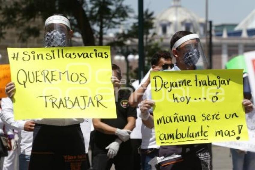 MANIFESTACIÓN MESEROS