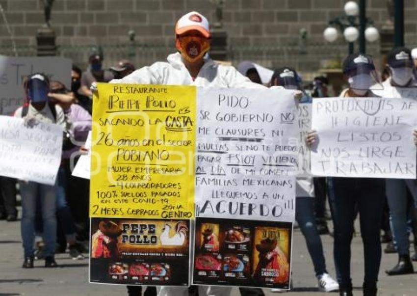 MANIFESTACIÓN MESEROS