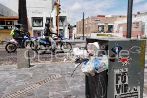 AVENIDA JUÁREZ . BASURA