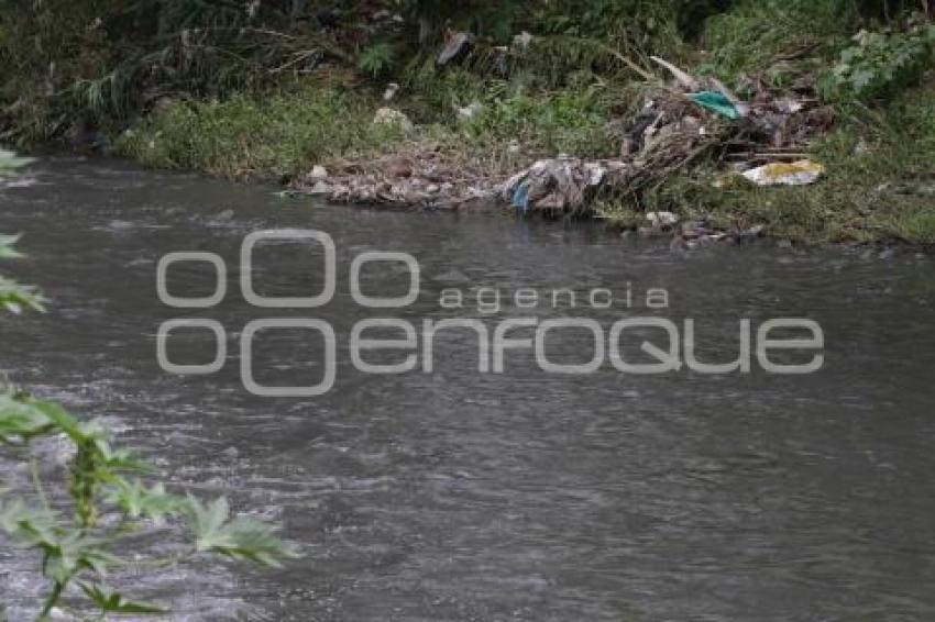 BASURA . RÍO ATOYAC