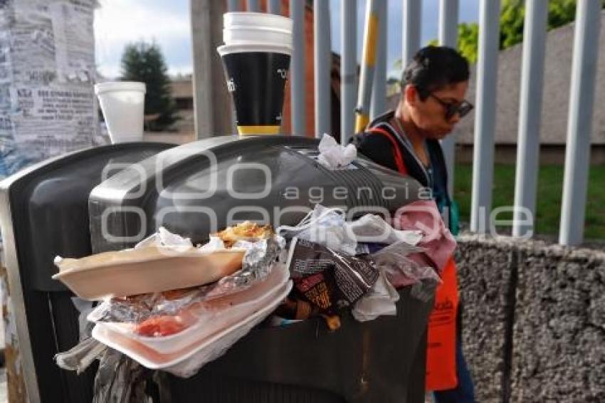 IMSS LA MARGARITA . BASURA