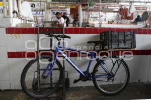 BICI ESTACIONAMIENTOS . MERCADOS