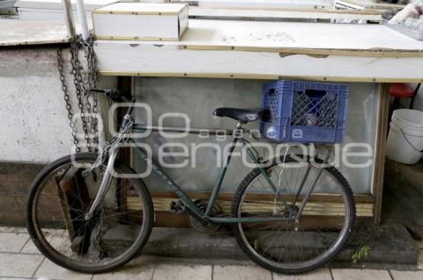 BICI ESTACIONAMIENTOS . MERCADOS