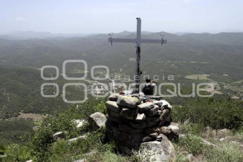 AXUTLA . VESTIGIOS ARQUEOLÓGICOS