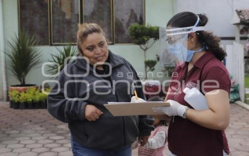 SAN PEDRO CHOLULA . ENTREGA DE POLLO