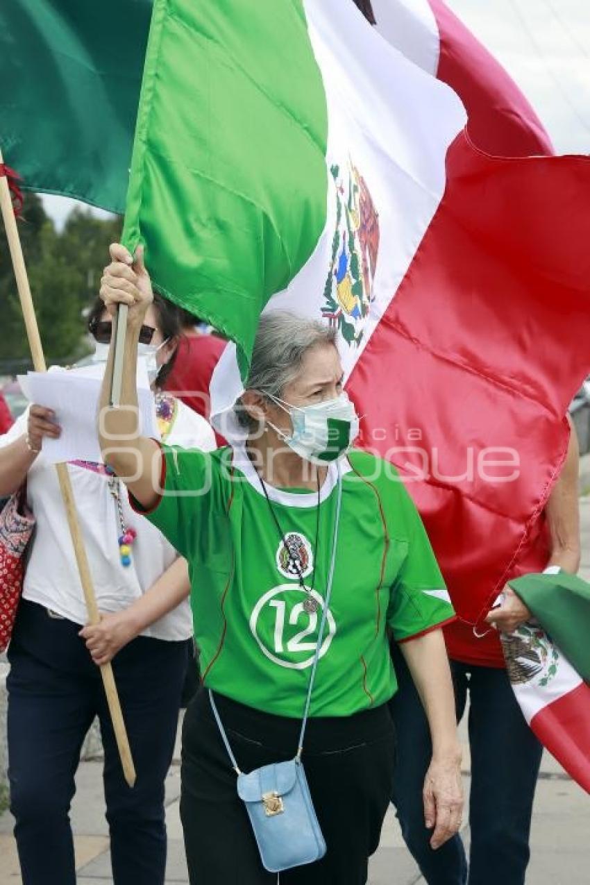 CARAVANA ANTI AMLO