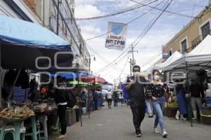 MERCADO 5 DE MAYO . LONA PREVENCIÓN