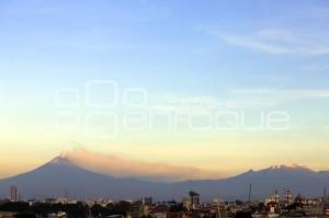 VOLCÁN POPOCATÉPETL . FUMAROLA