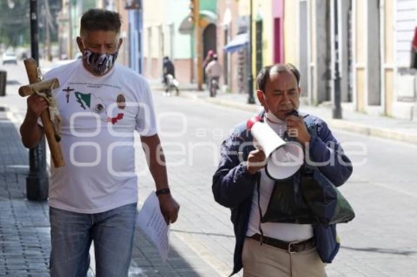 CHOLULA . PETICIÓN REAPERTURA IGLESIAS