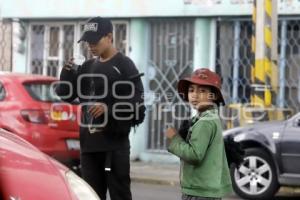 NIÑOS TRABAJANDO