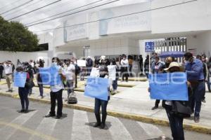 MANIFESTACIÓN . MAESTROS ANTORCHISTAS