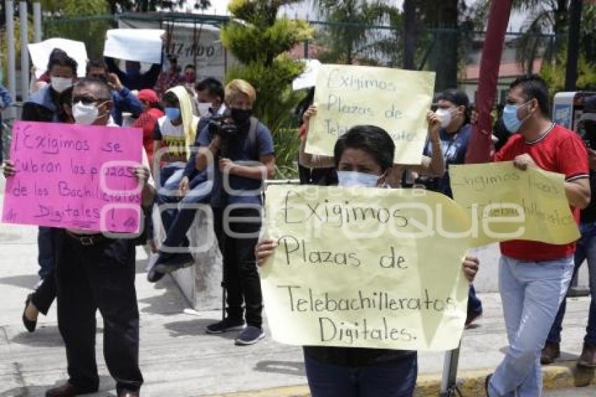 MANIFESTACIÓN . MAESTROS ANTORCHISTAS