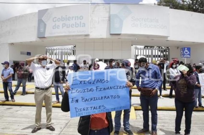 MANIFESTACIÓN . MAESTROS ANTORCHISTAS