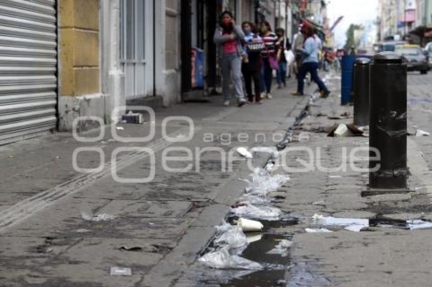 BASURA EN LA CALLE
