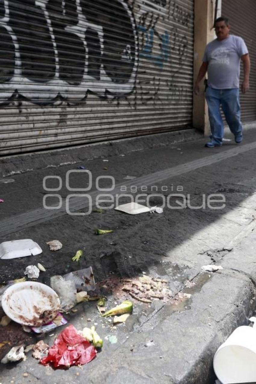 BASURA EN LA CALLE