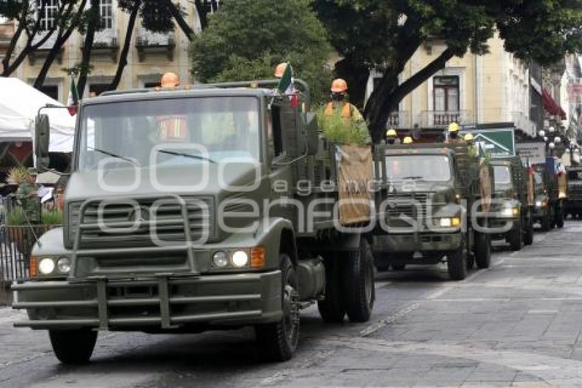 INDEPENDENCIA . DESFILE MILITAR