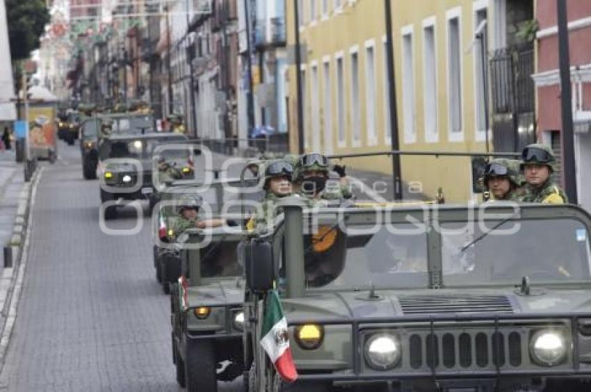 INDEPENDENCIA . DESFILE MILITAR