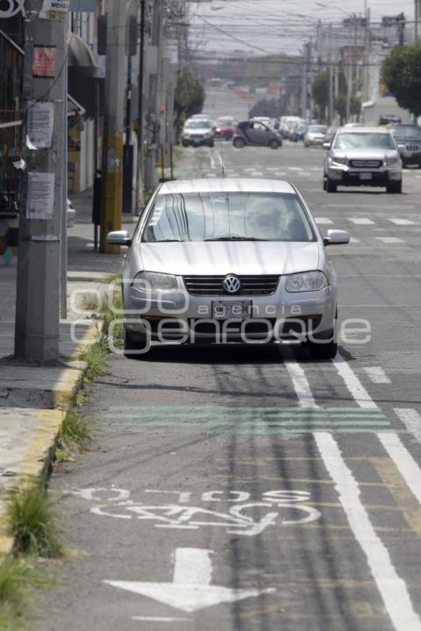 INVADEN CARRIL CICLOVÍA