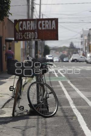 INVADEN CARRIL CICLOVÍA