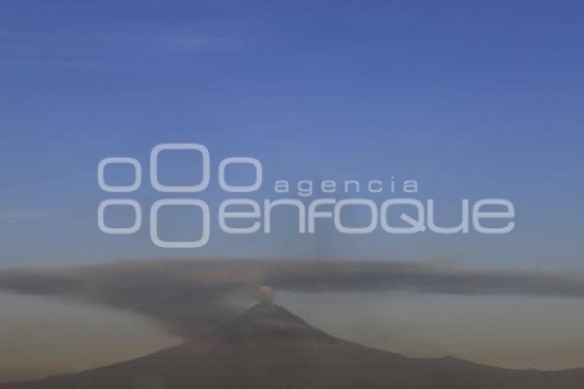 VOLCÁN POPOCATÉPETL . FUMAROLA