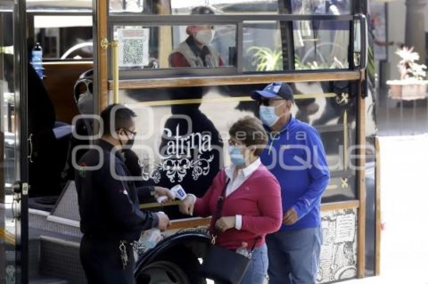 TURISTAS . ZÓCALO