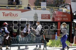 TURISTAS . ZÓCALO