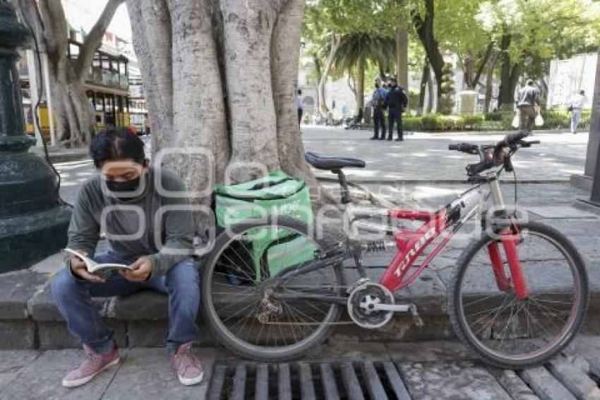 REPARTIDORES DE COMIDA