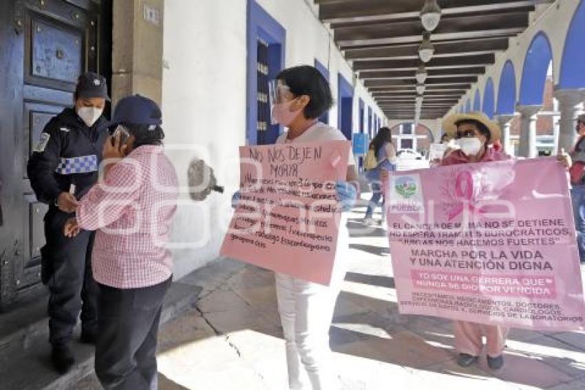 MANIFESTACIÓN MUJERES CÁNCER