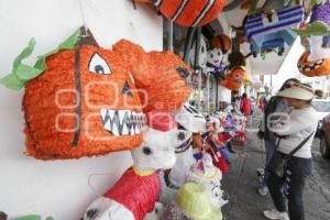 DÍA DE MUERTOS . PIÑATAS