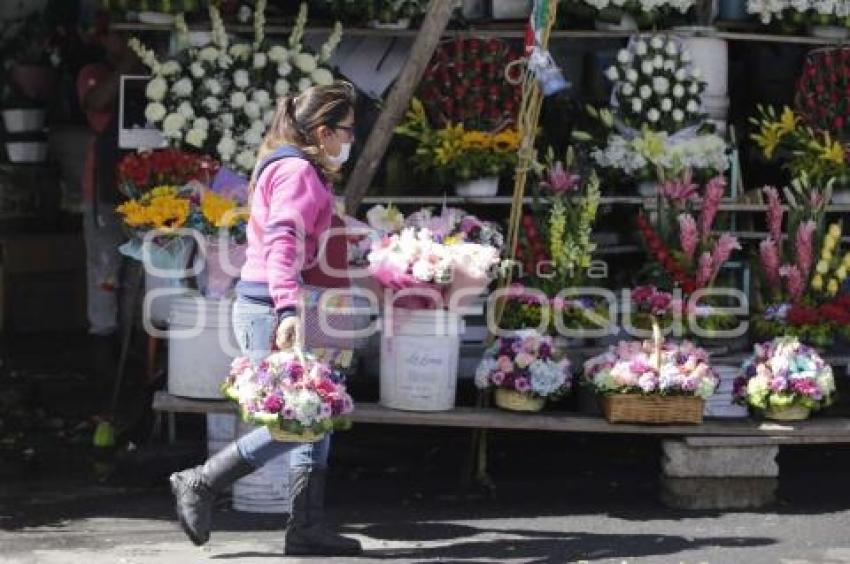 ECONOMÍA . VENTA DE FLOR