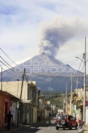 VOLCÁN POPOCATÉPETL . FUMAROLA