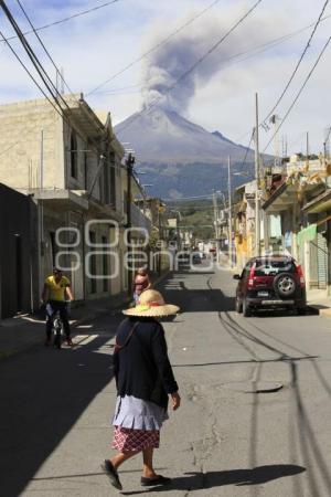 VOLCÁN POPOCATÉPETL . FUMAROLA