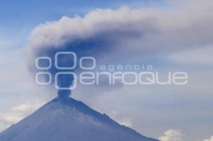 VOLCÁN POPOCATÉPETL . FUMAROLA