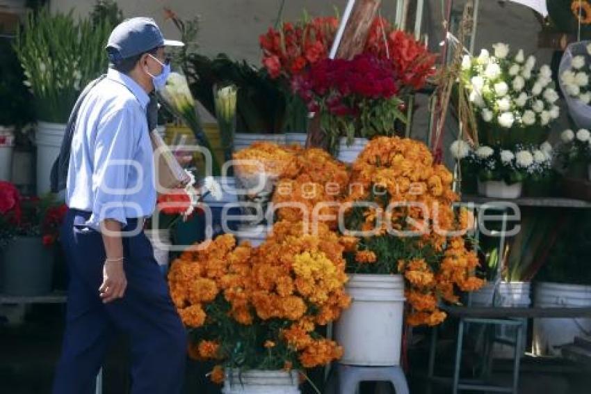 ECONOMÍA . VENTA DE FLOR